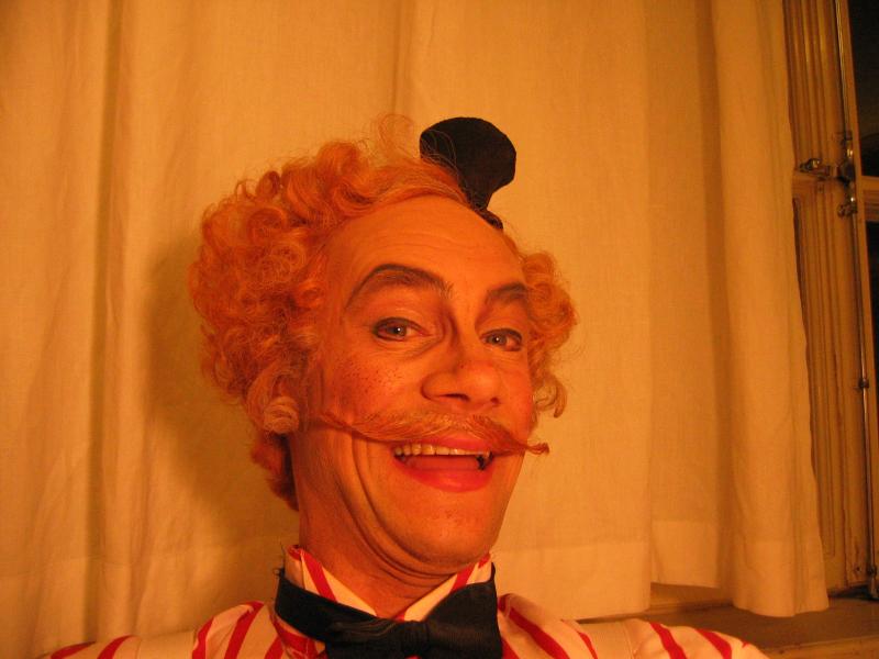 Carl U-S as Cirkusdirektor in "The Bartered Bride", no 1